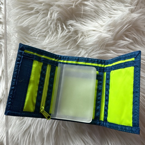 Puma Wallet NWOT - Picture 3 of 3